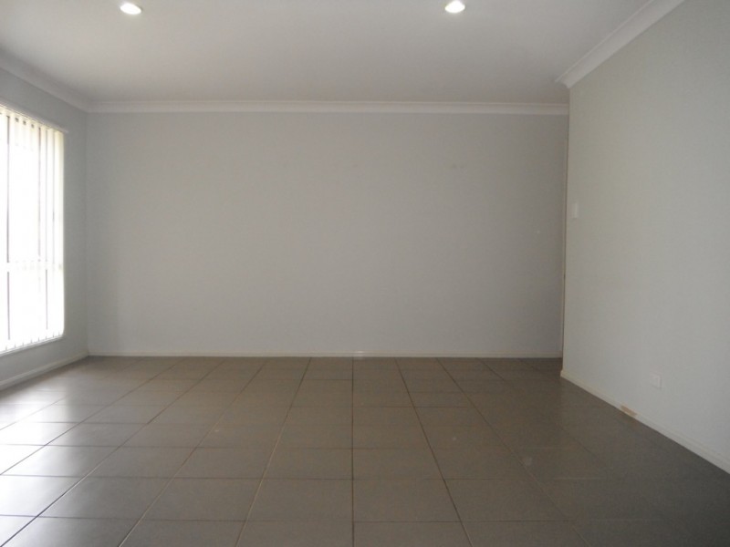 688 Greenwattle Street, Harristown QLD 4350