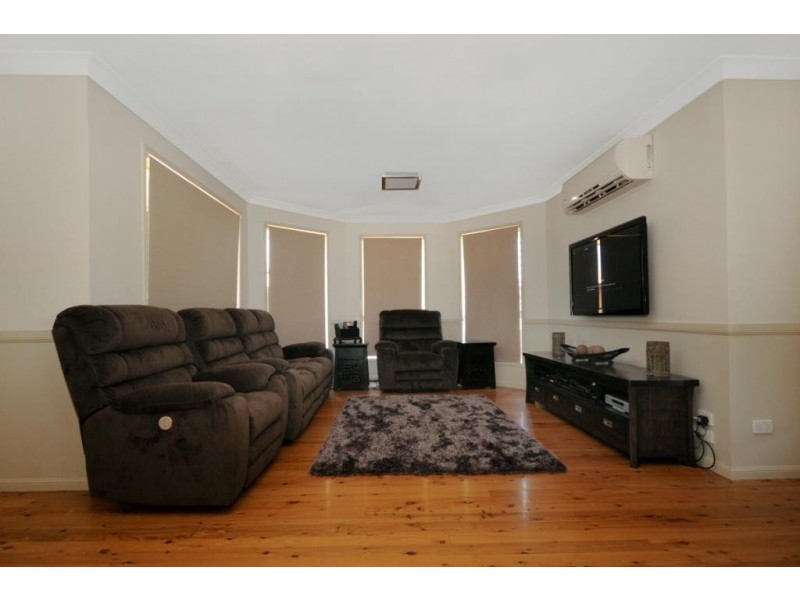 51 Nash Street, Glenvale QLD 4350