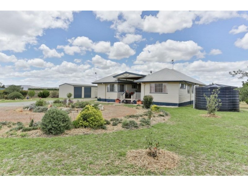 30 Bourne Road, Cambooya QLD 4358