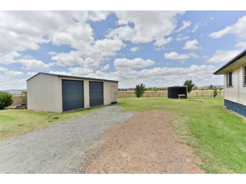 30 Bourne Road, Cambooya QLD 4358