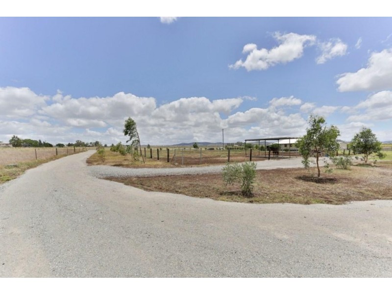 30 Bourne Road, Cambooya QLD 4358