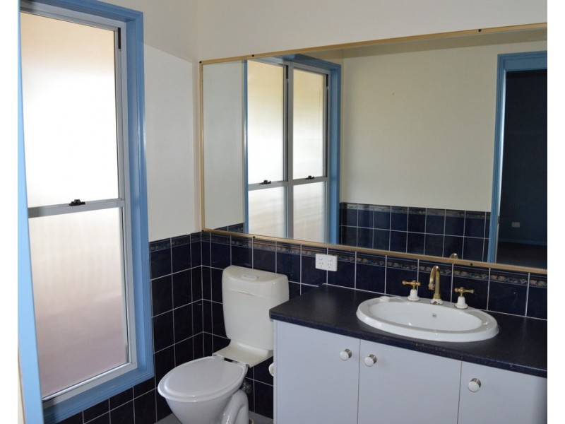 8 Goanna Walk, Gowrie Junction QLD 4352