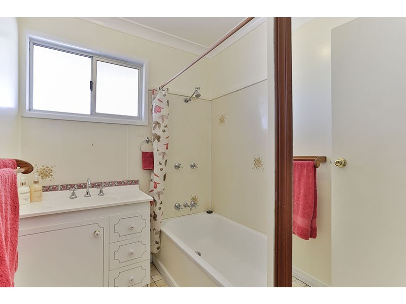 6 Goombungee Meringandan Road, Meringandan West QLD 4352