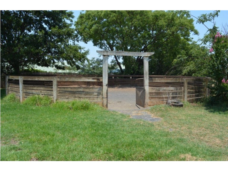 186 Hursley Road, Glenvale QLD 4350