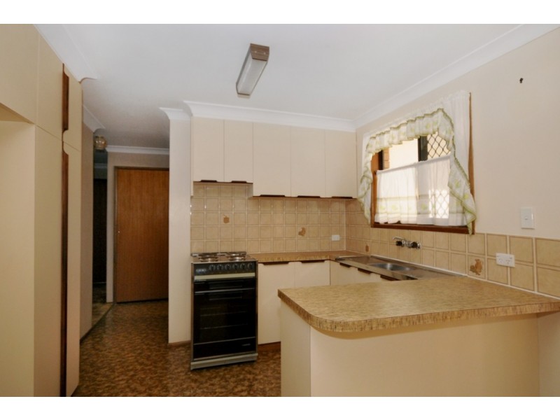 25 Makepeace Street, North Toowoomba QLD 4350