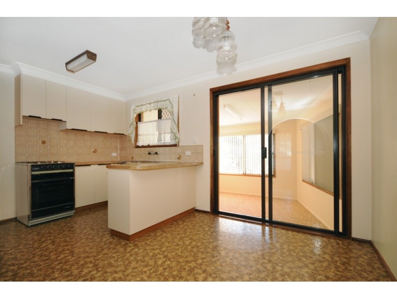 25 Makepeace Street, North Toowoomba QLD 4350