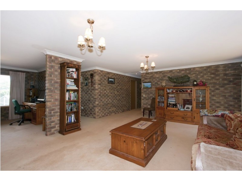 14 Sirron Street Blue Mountain Heights, Toowoomba QLD 4350