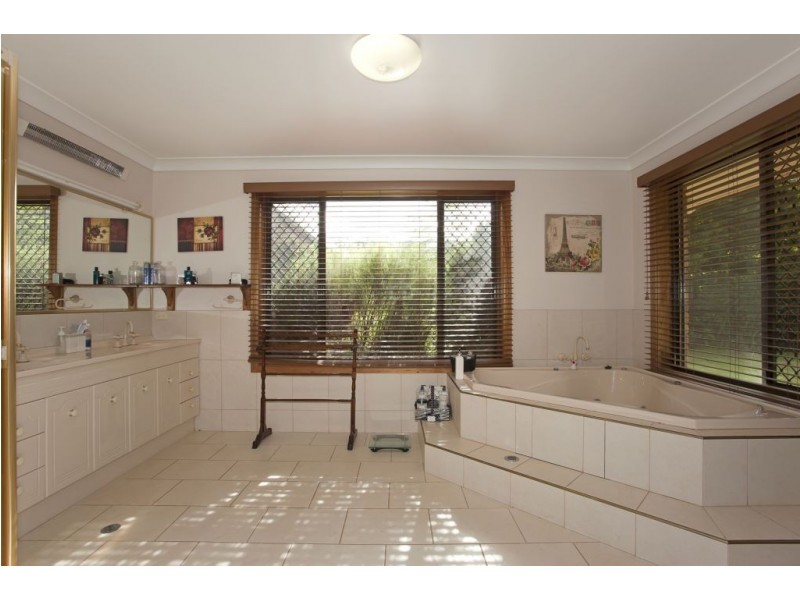 14 Sirron Street Blue Mountain Heights, Toowoomba QLD 4350