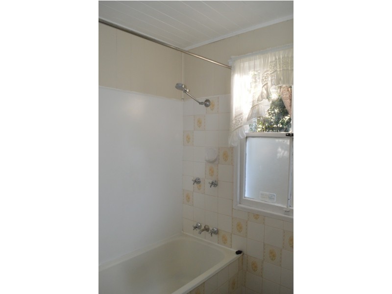 42 Wallace Street, Toowoomba QLD 4350