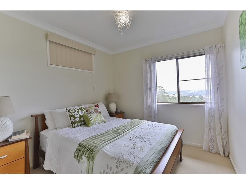 24 Coverdale Crescent, Cotswold Hills QLD 4350