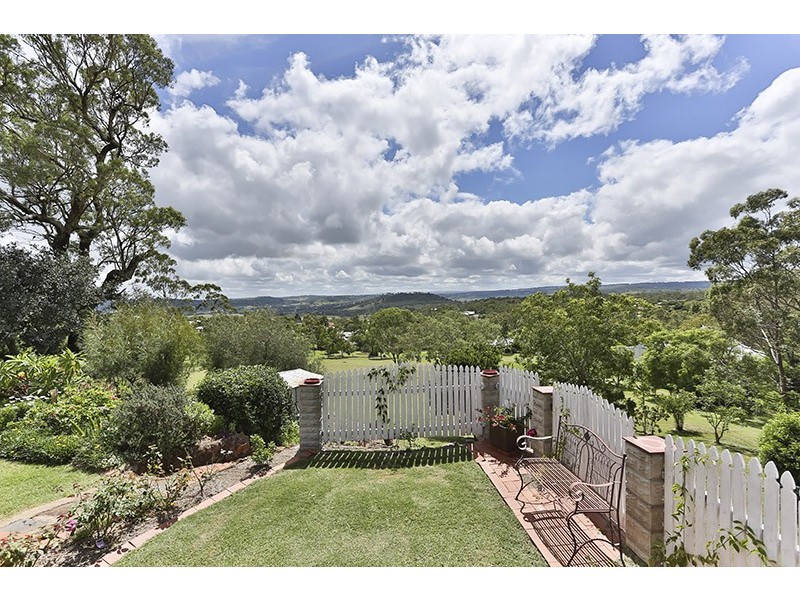 24 Coverdale Crescent, Cotswold Hills QLD 4350