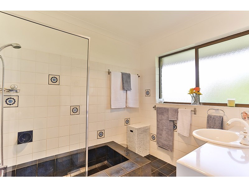 24 Coverdale Crescent, Cotswold Hills QLD 4350