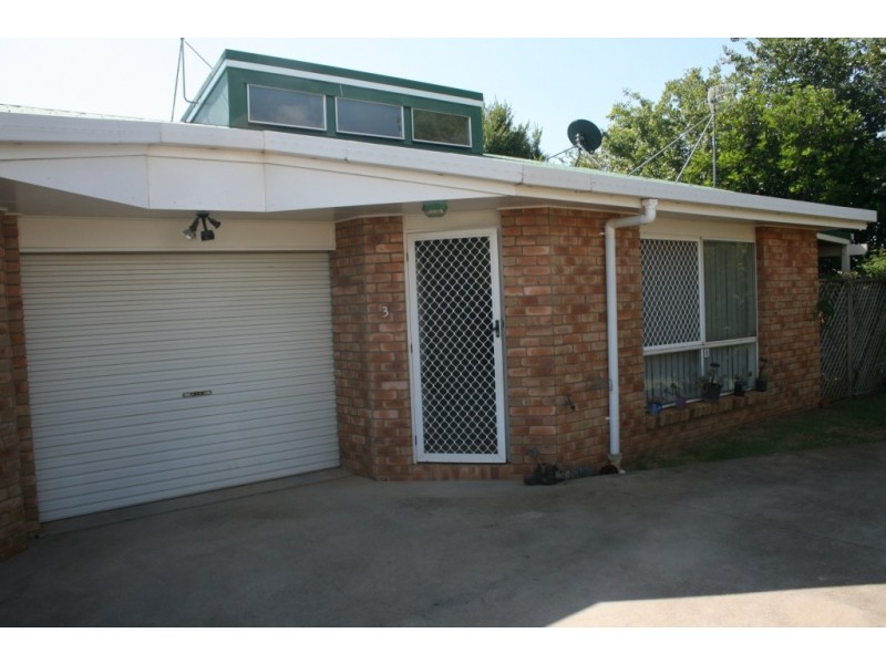 3/5 Danica Court, Kearneys Spring QLD 4350