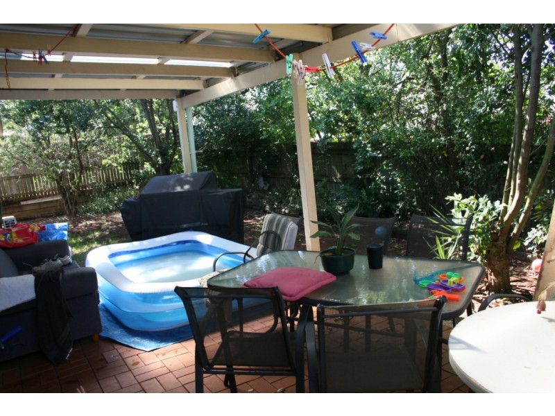 3/5 Danica Court, Kearneys Spring QLD 4350