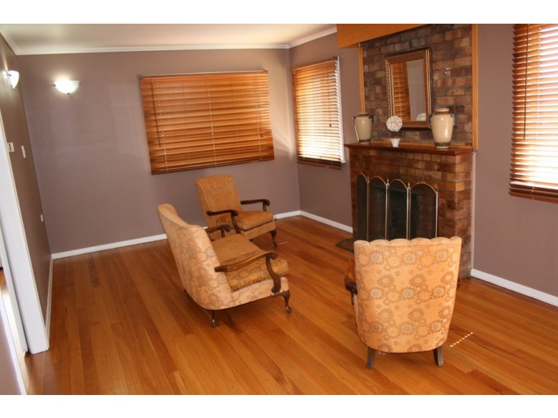 238a Herries Street, Newtown QLD 4350