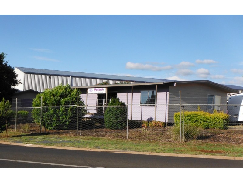 3 Freighter Avenue, Wilsonton QLD 4350