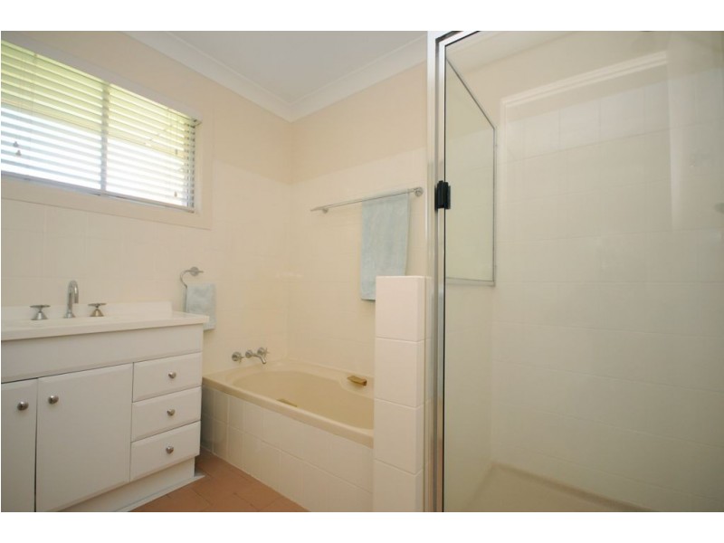 8 Long Street, Rangeville QLD 4350