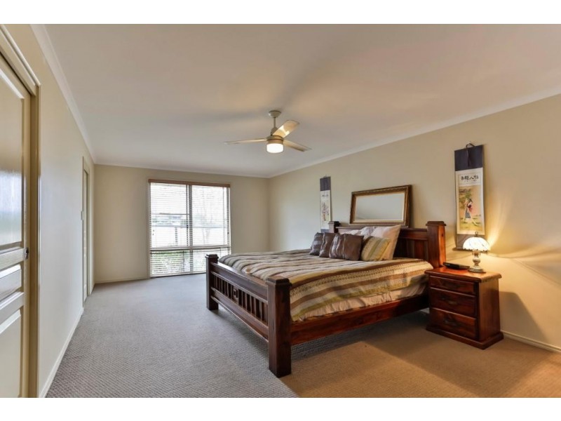 16 Kookaburra Court, Meringandan West QLD 4352