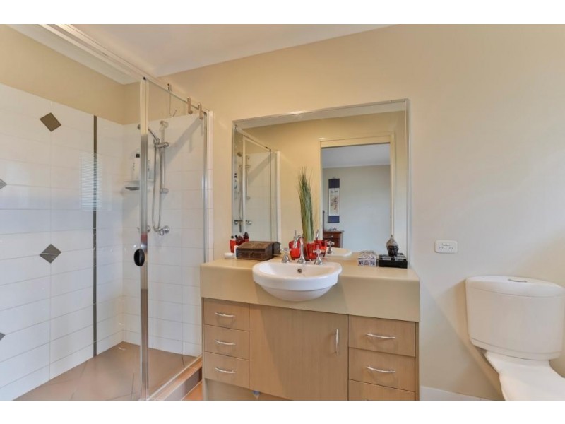 16 Kookaburra Court, Meringandan West QLD 4352