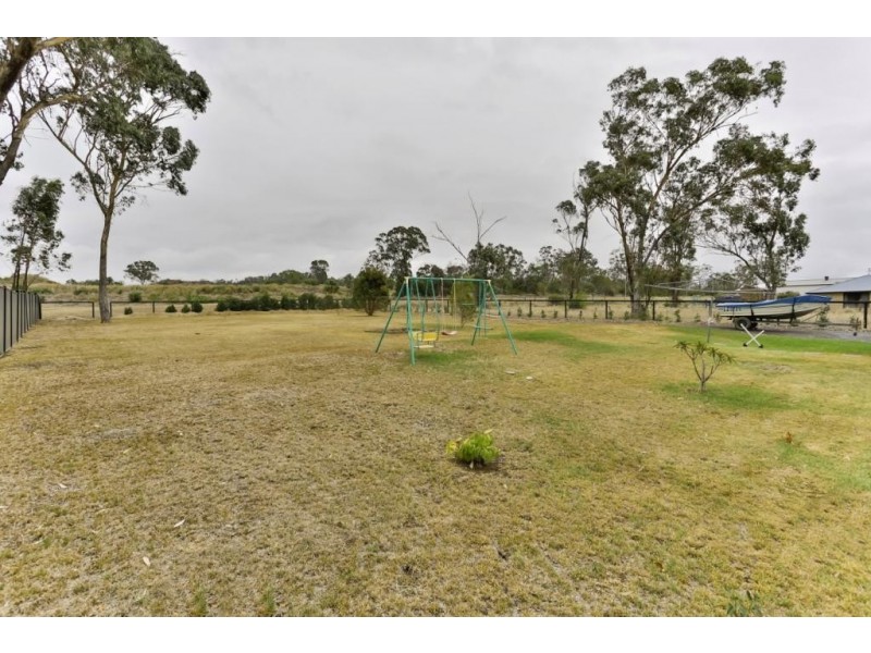 16 Kookaburra Court, Meringandan West QLD 4352