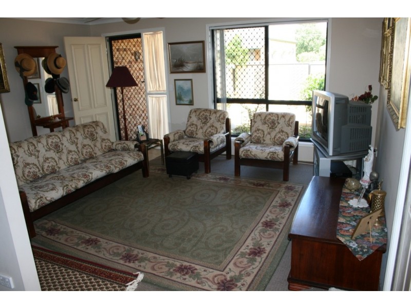 12 Monash Lane, Newtown QLD 4350