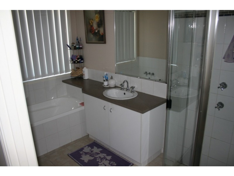 12 Monash Lane, Newtown QLD 4350