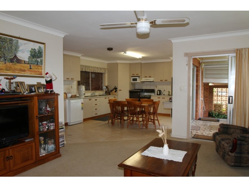 6 McIntyre Street, Centenary Heights QLD 4350