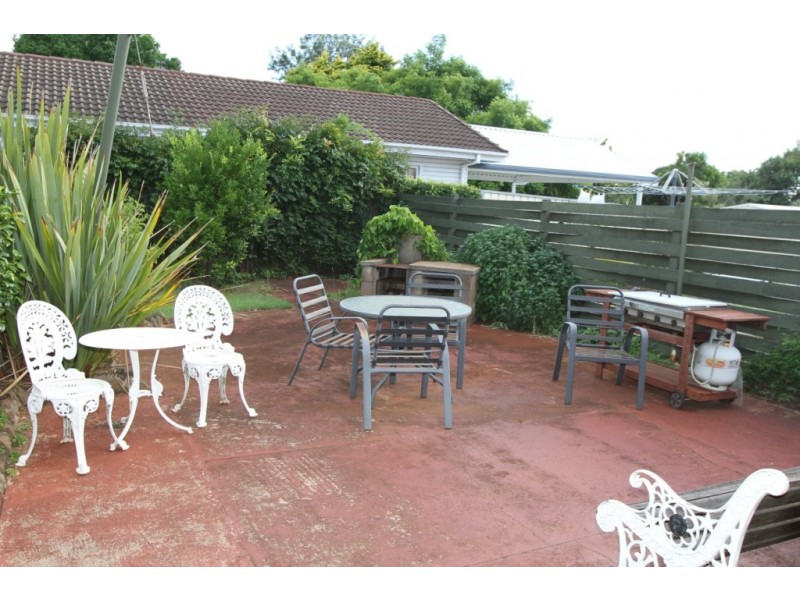 6 McIntyre Street, Centenary Heights QLD 4350