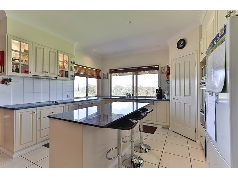 40 Peters Road, Meringandan West QLD 4352