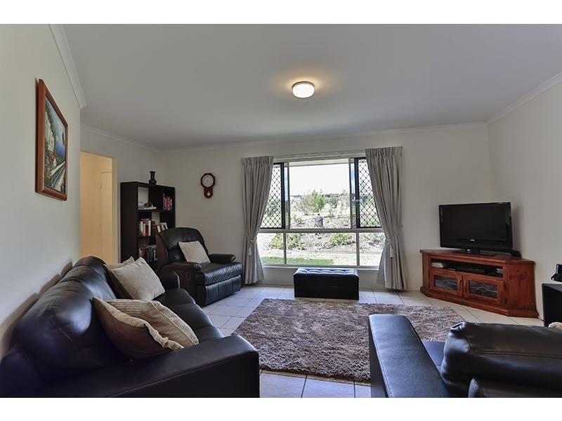 15 William Street, Meringandan West QLD 4352