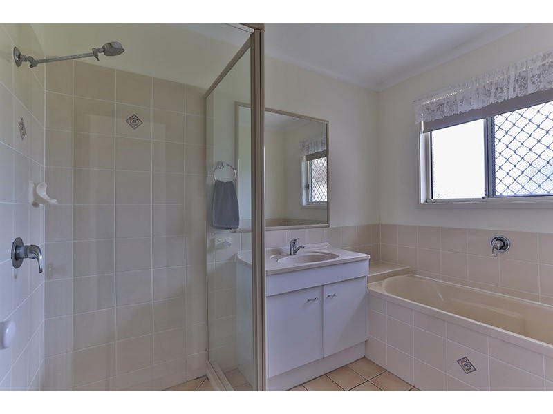 15 William Street, Meringandan West QLD 4352