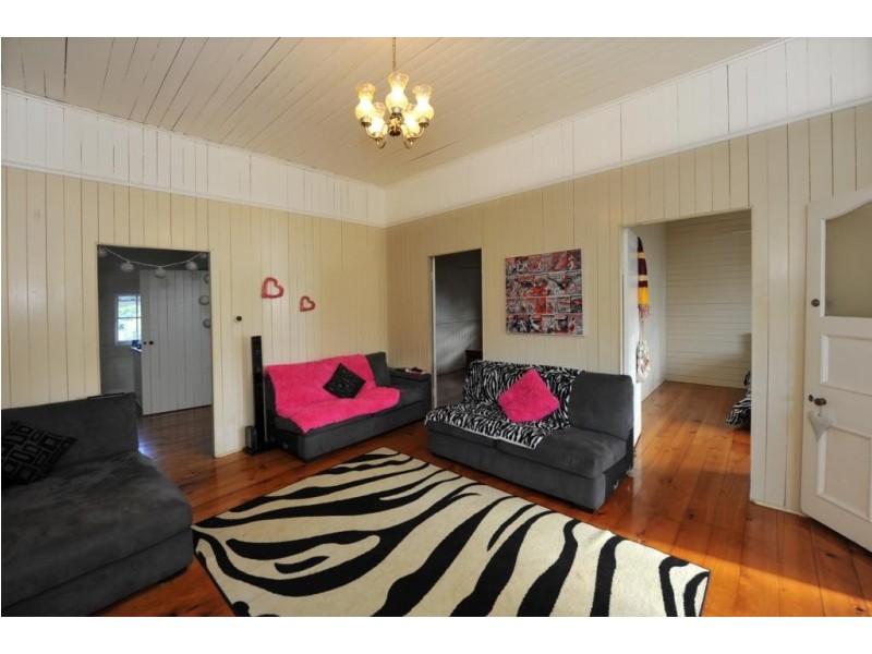 48 Monash Street, Newtown QLD 4350