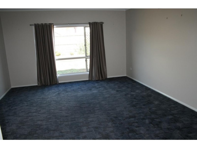 3 Punter Close, Glenvale QLD 4350