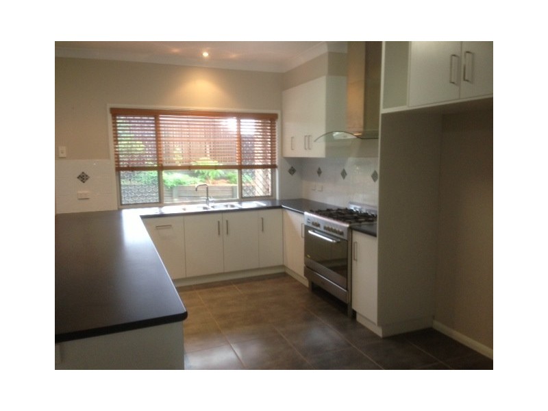 3 Punter Close, Glenvale QLD 4350