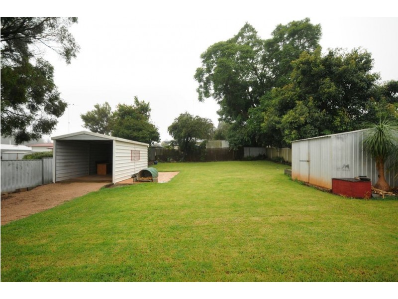 11 Acacia Ave, Rangeville QLD 4350