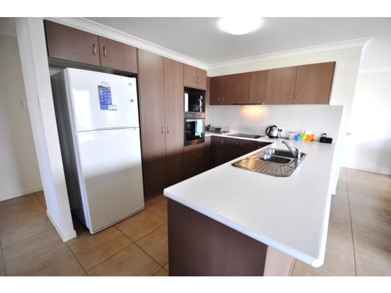 94 Hogg Street, Wilsonton Heights QLD 4350