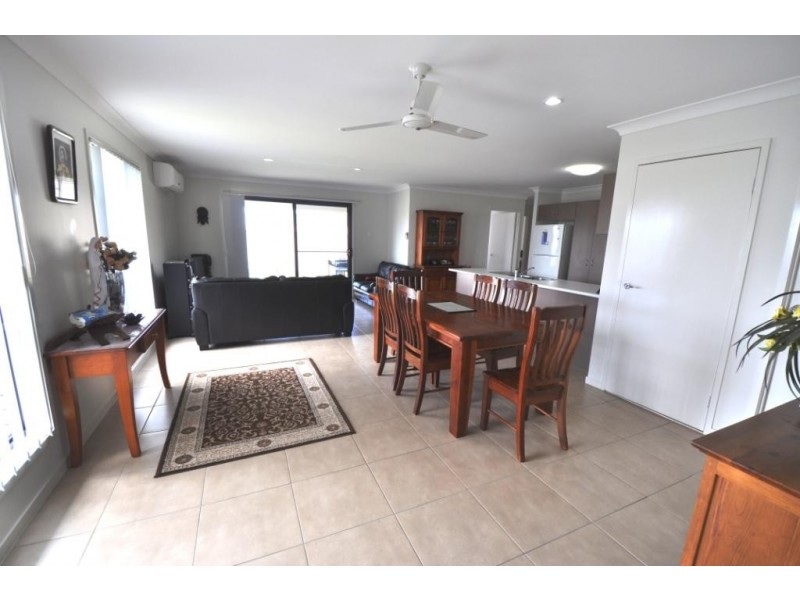 94 Hogg Street, Wilsonton Heights QLD 4350