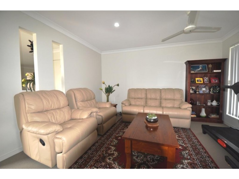 94 Hogg Street, Wilsonton Heights QLD 4350