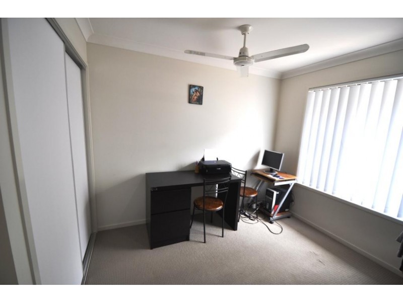 94 Hogg Street, Wilsonton Heights QLD 4350