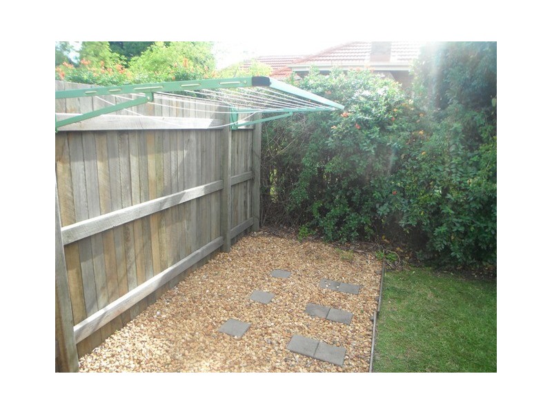 2/11 Wombyra Street, Newtown QLD 4350