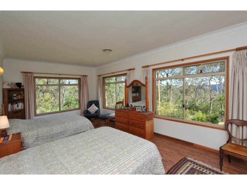 26-28 Dippel Street, Middle Ridge QLD 4350