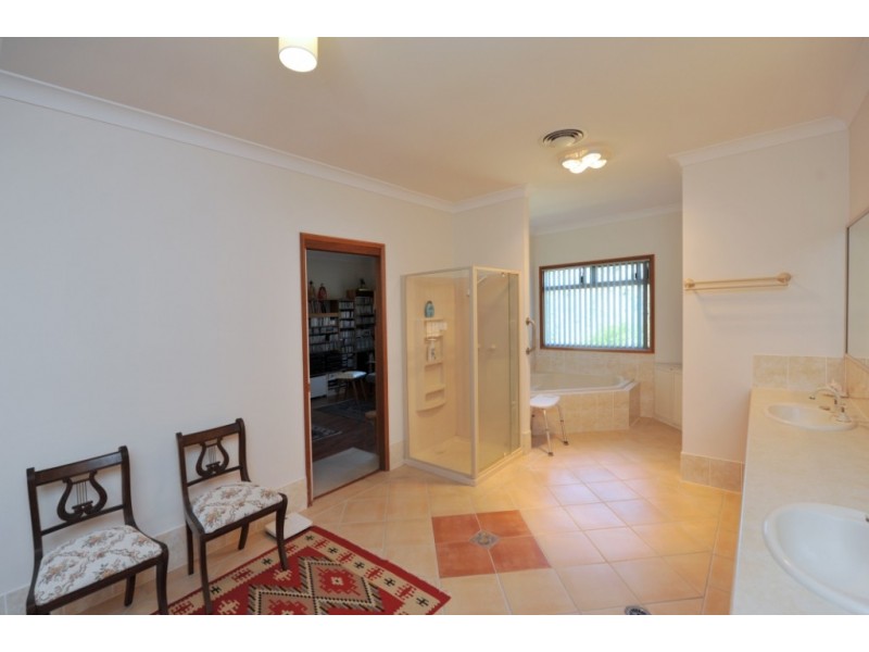 26-28 Dippel Street, Middle Ridge QLD 4350