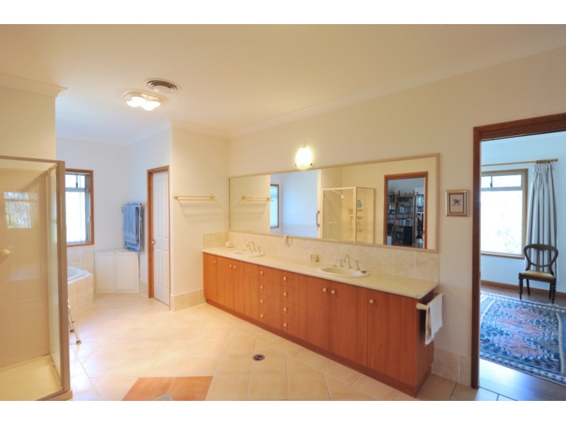 26-28 Dippel Street, Middle Ridge QLD 4350