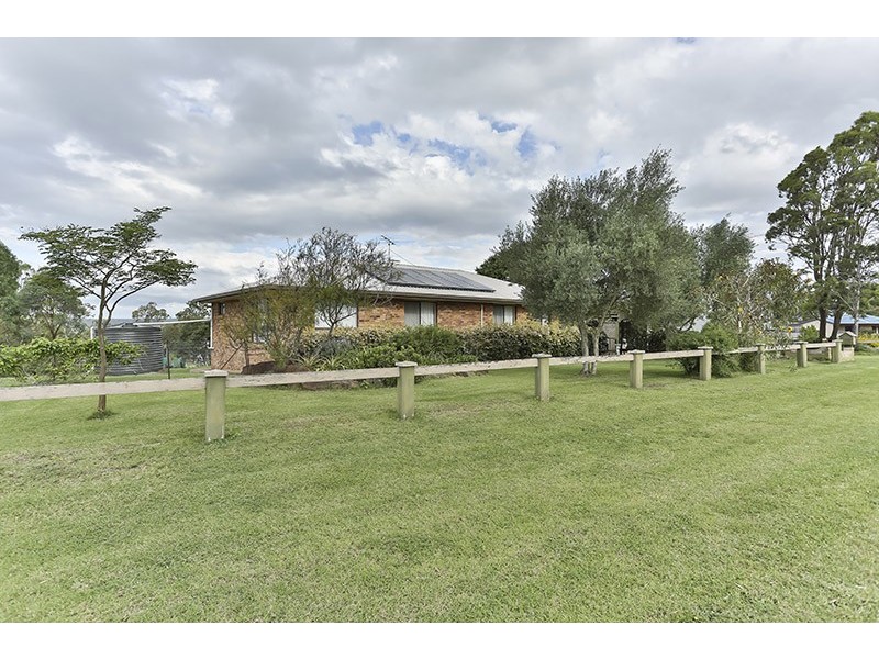 10 Highview Street, Meringandan West QLD 4352