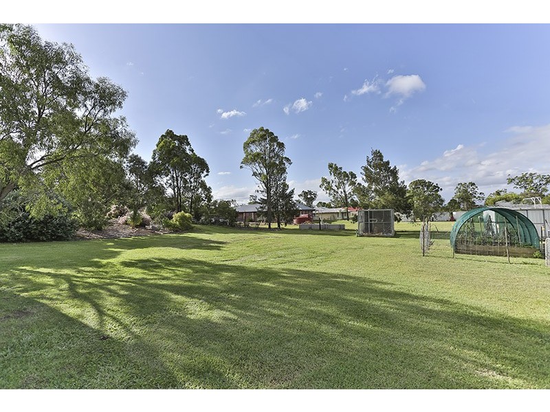 10 Highview Street, Meringandan West QLD 4352