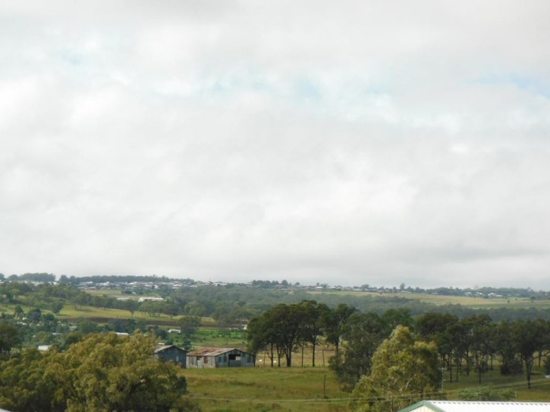 44 Peters Road, Meringandan West QLD 4352