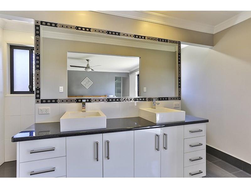 16 Ace Drive, Glenvale QLD 4350