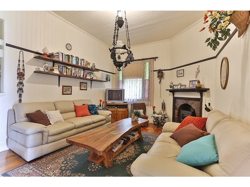 35 Cumming Street, North Toowoomba QLD 4350