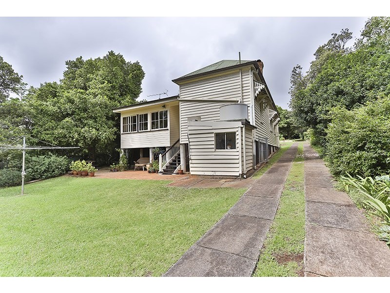 35 Cumming Street, North Toowoomba QLD 4350