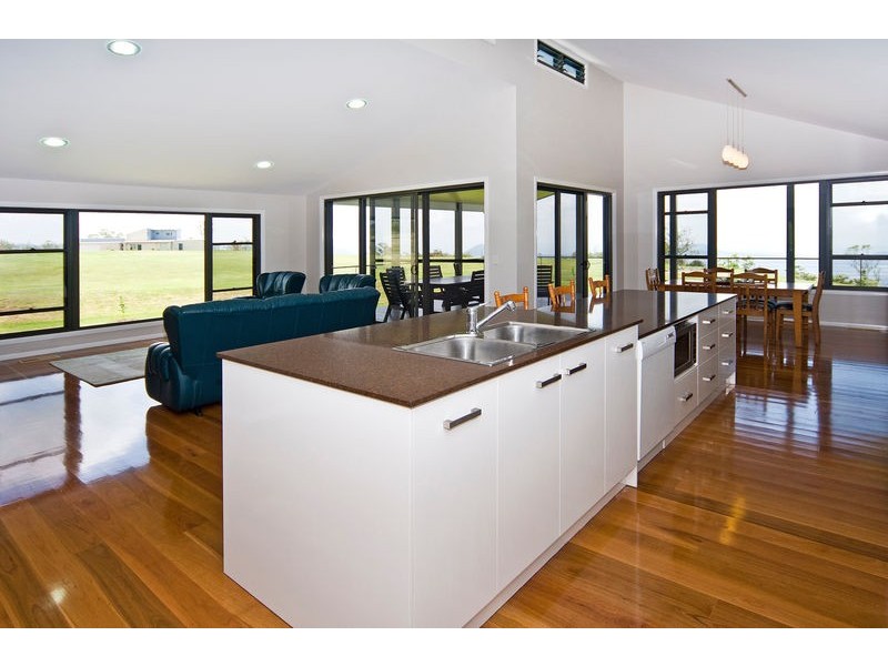 18 Archer Crescent, Preston QLD 4352